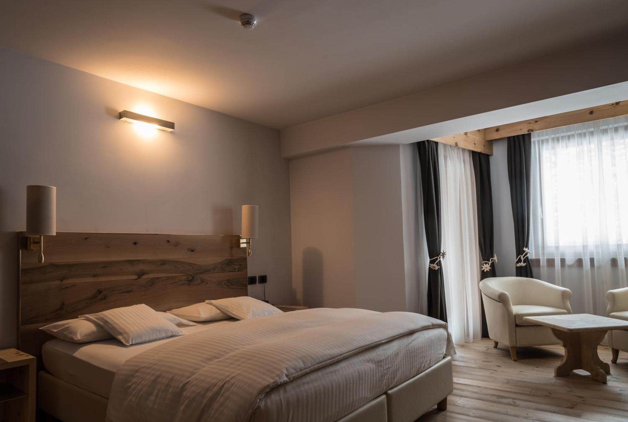 Chalet Laura Lodge Hotel Madonna di Campiglio Luaran gambar
